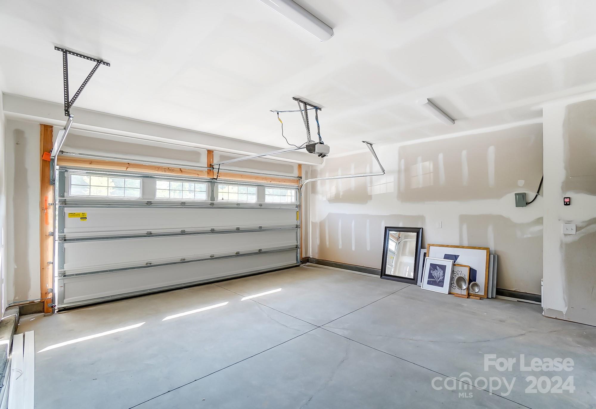 Washam Potts - Residential Lease