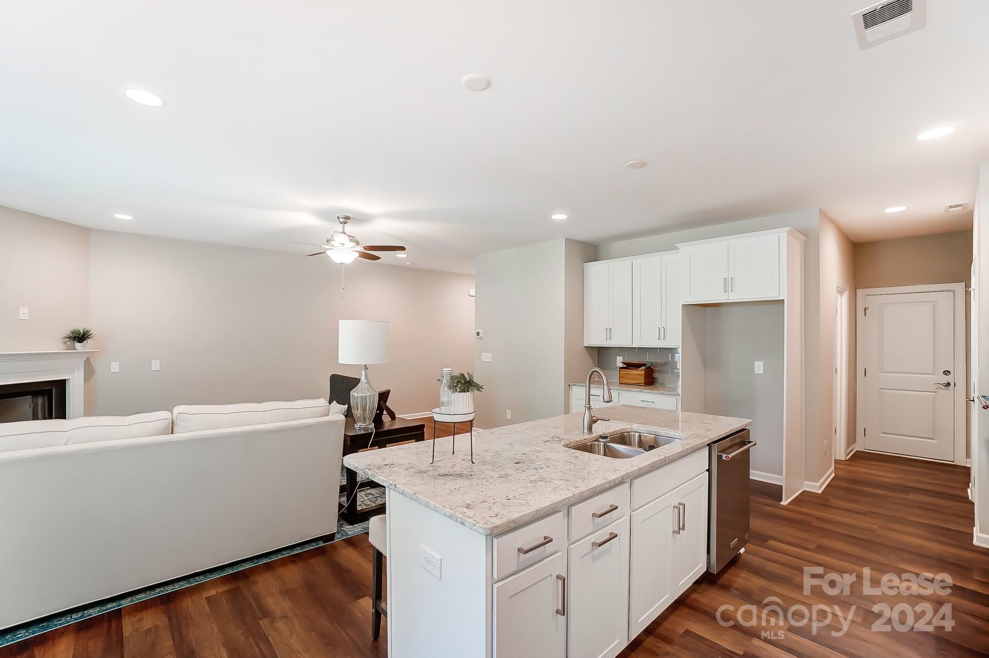 Washam Potts - Residential Lease