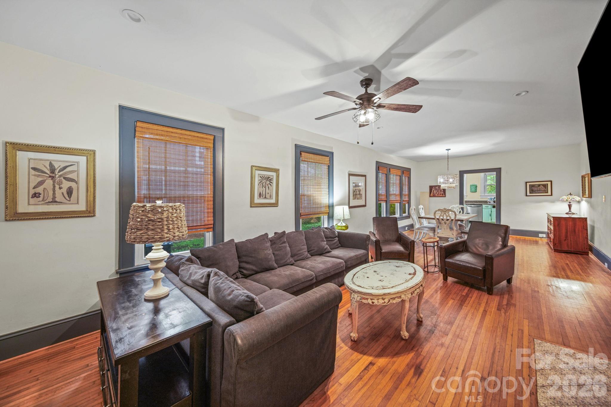 321 Grandin Road