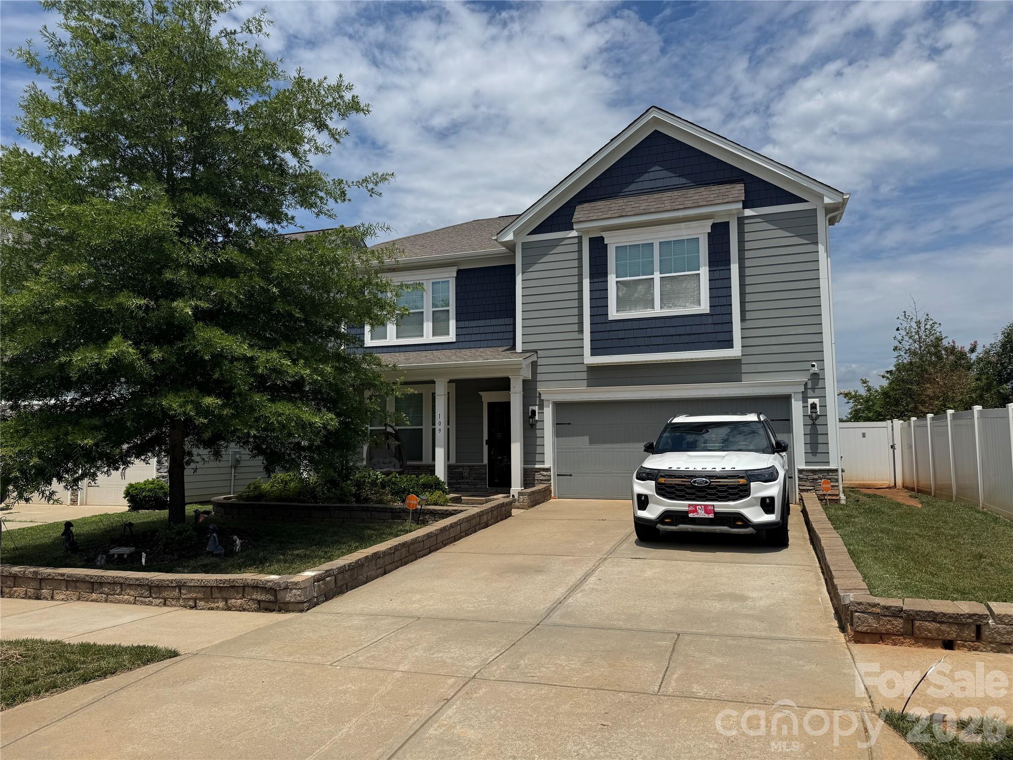 Photo 1 of 38 — 109 E Americana Drive, Mooresville, NC 28115
