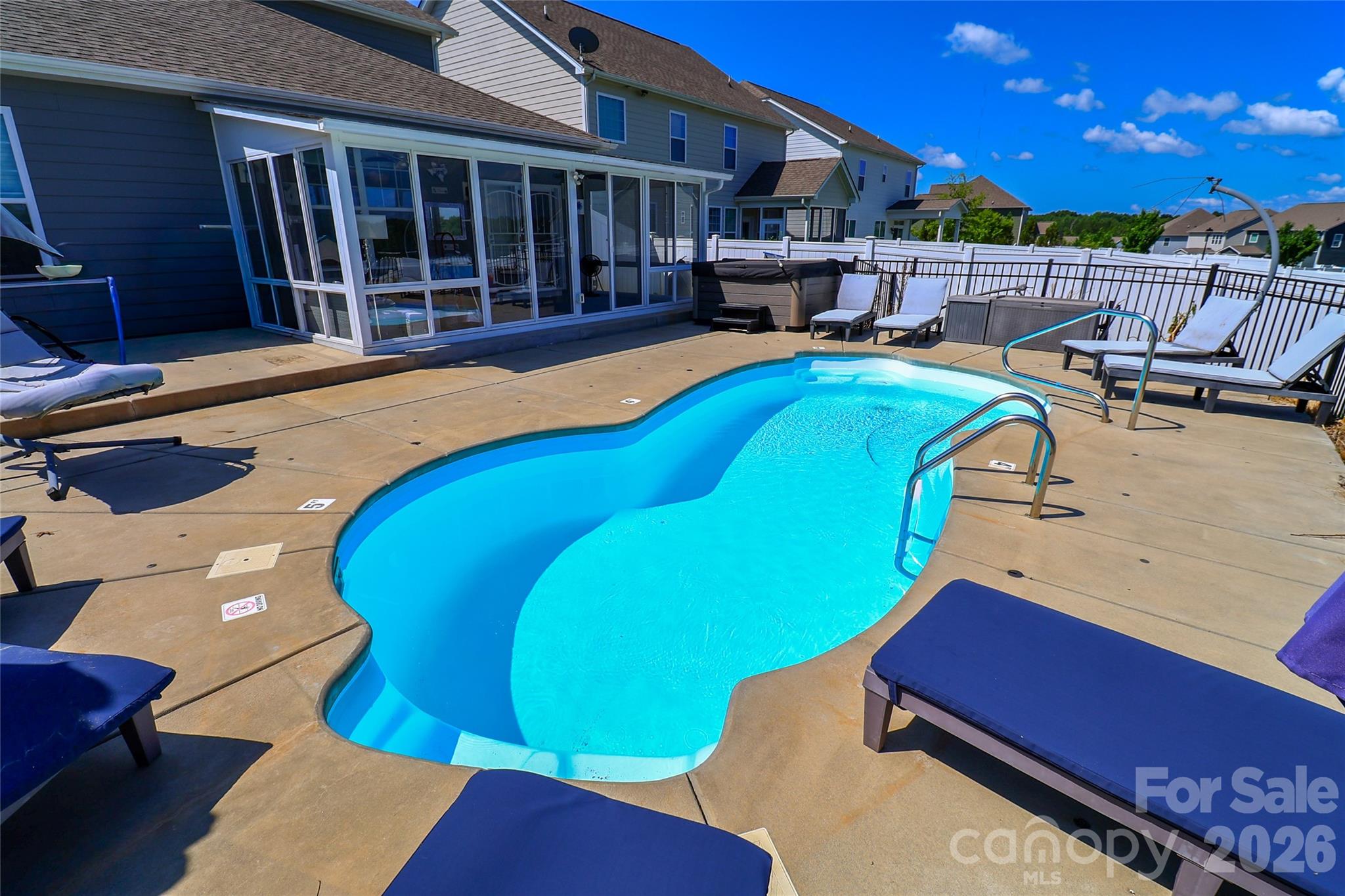 109 E Americana Drive