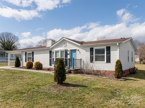 205 White Ash Circle Hendersonville NC 28739