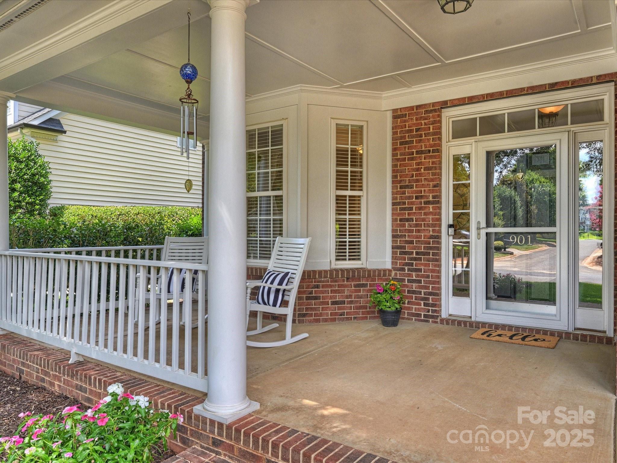901 Deercross Lane