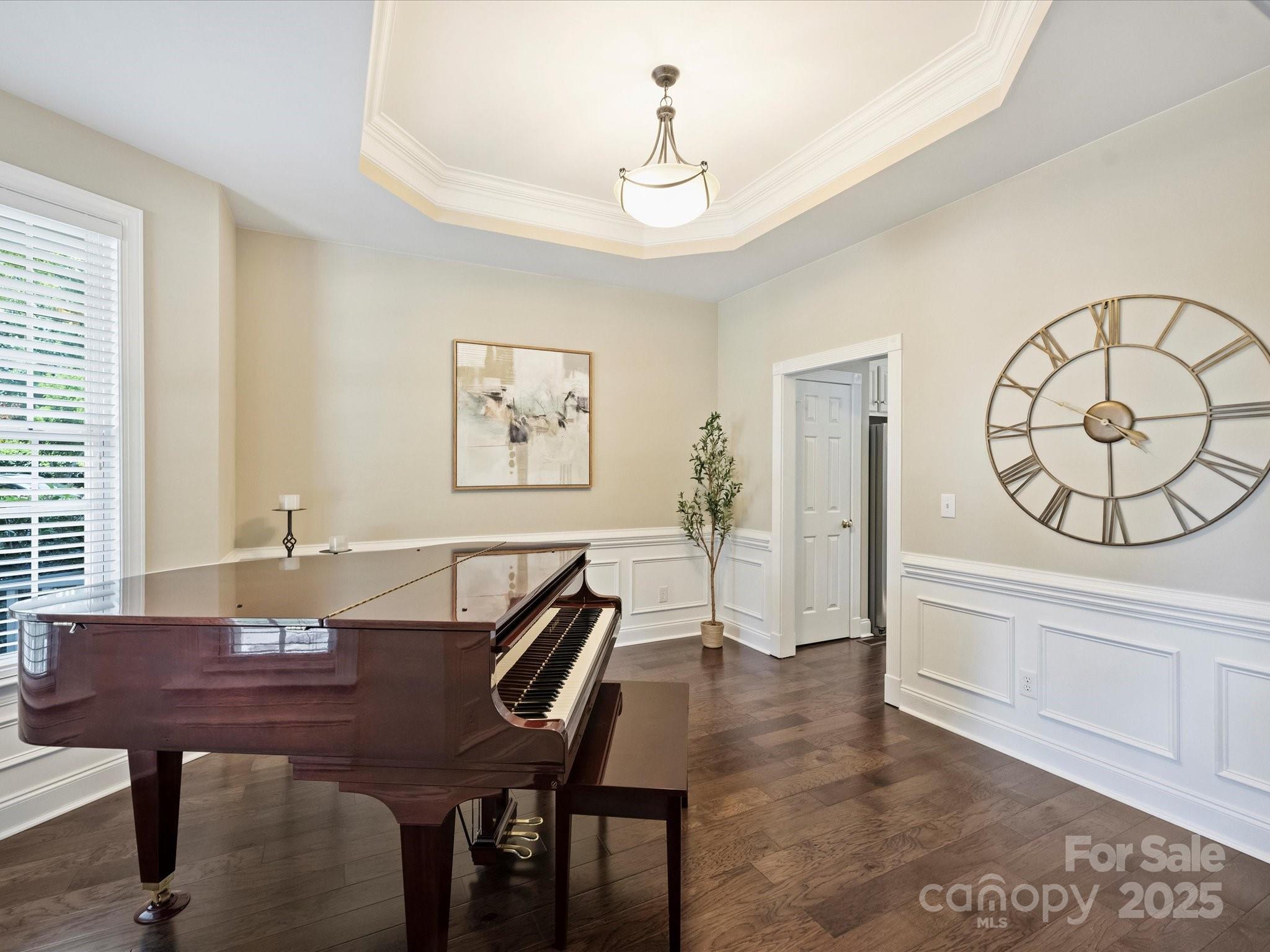 901 Deercross Lane