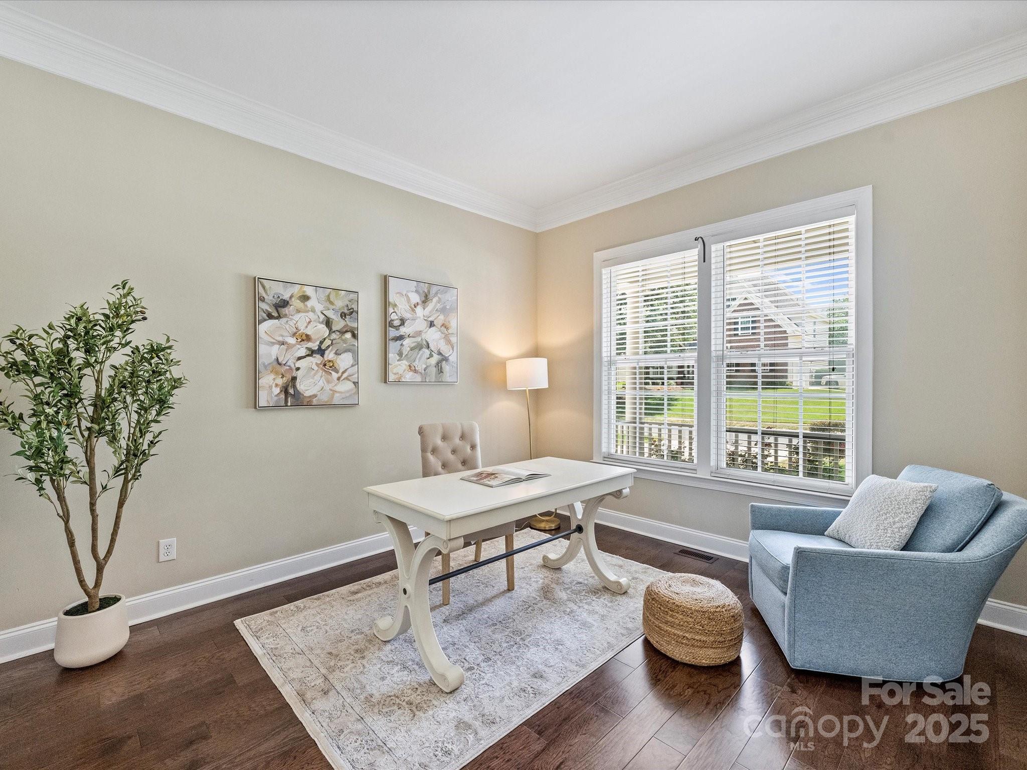 901 Deercross Lane