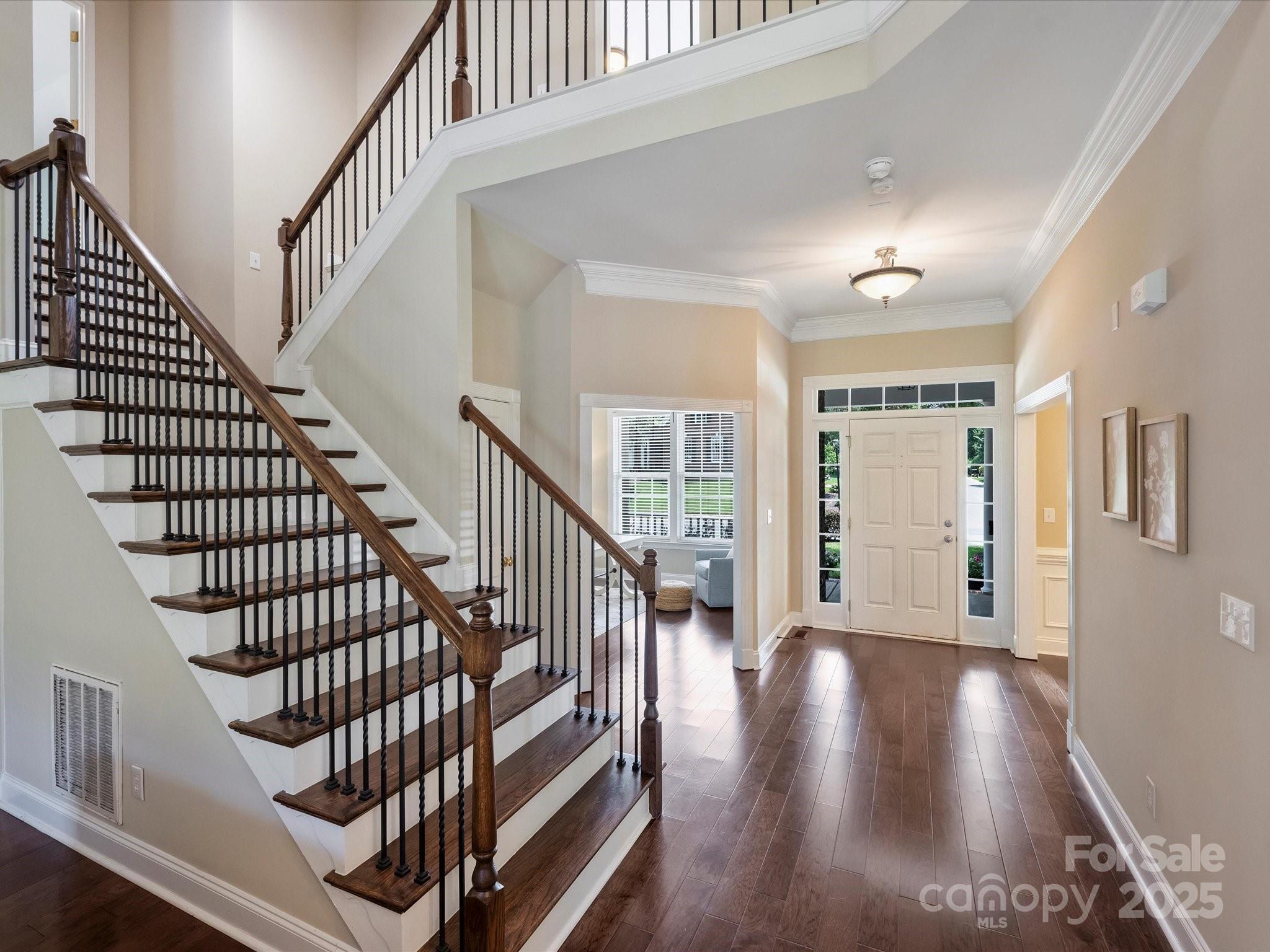 901 Deercross Lane