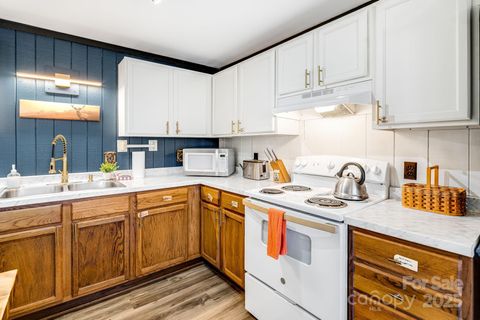 A home in Beech Mountain