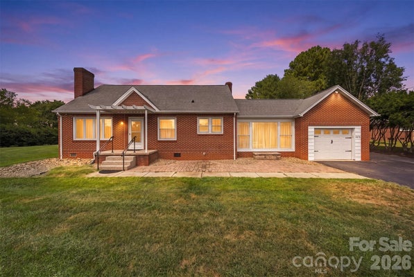 4273 SPRINGS RD, CONOVER, NC 28613 - Image b2e6b948bd095592a80fb8cd19ba7bbc/1970325272