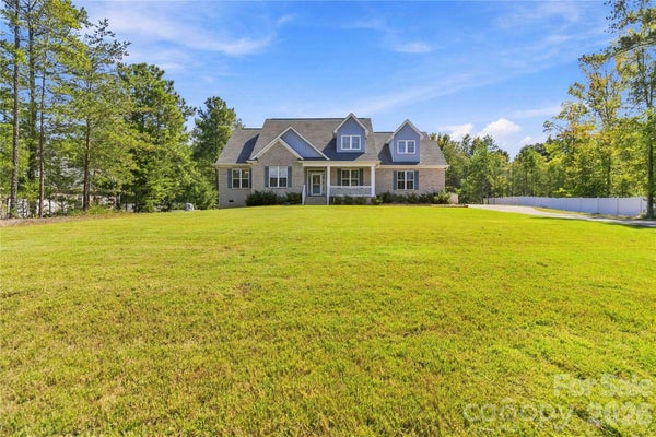 418 KINGSBURRY RD, CLOVER, SC 29710 - Image b2e73bc35e97f9725de8ea5e9cffacf4/3969326475