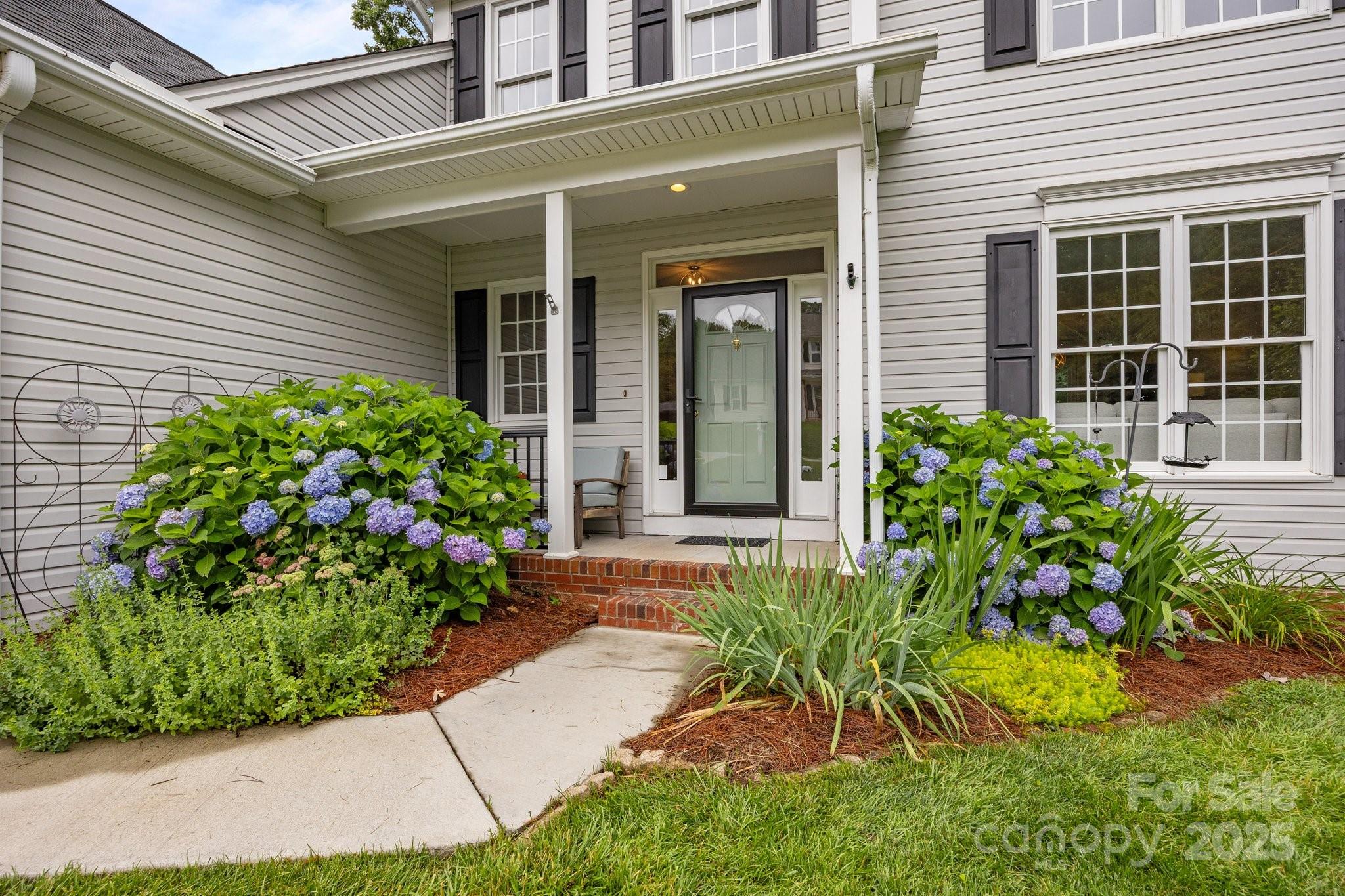 201 Windsor Forest Circle