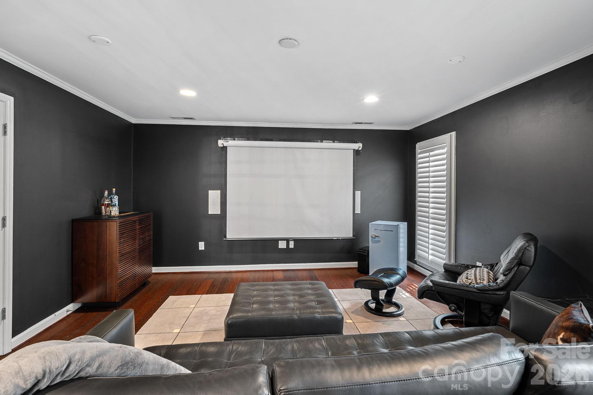 Pages Pond - Residential