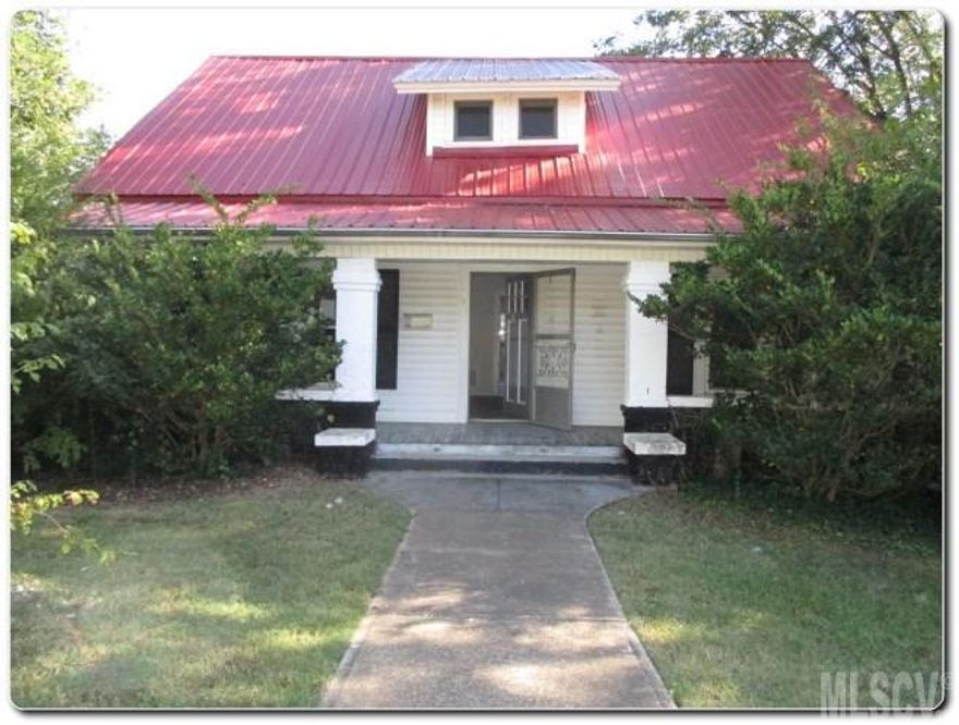 Craftsman Bungalow style home in Hickory! Exterior features rocking chair front porch, Deck out back, 2 car carport with large storage/workshop, metal roof and sits on over 3/4 acre lot. Interior has all the charm of yesteryear with wood floors, wide baseboards and beautiful woodwork through the home. Bedrooms are all spacious and upper level has large bonus rooms.