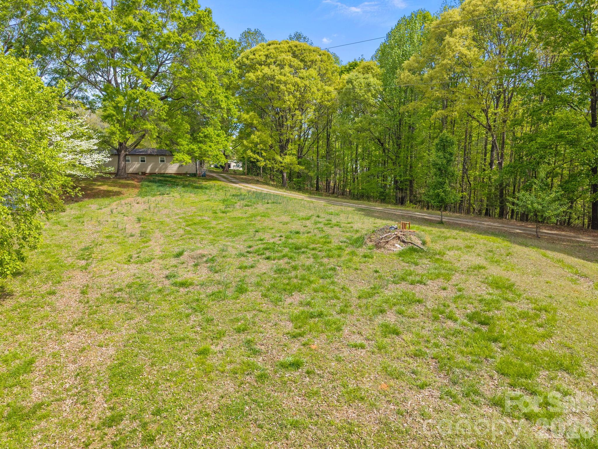 5748 & 5750 Vinewood Road