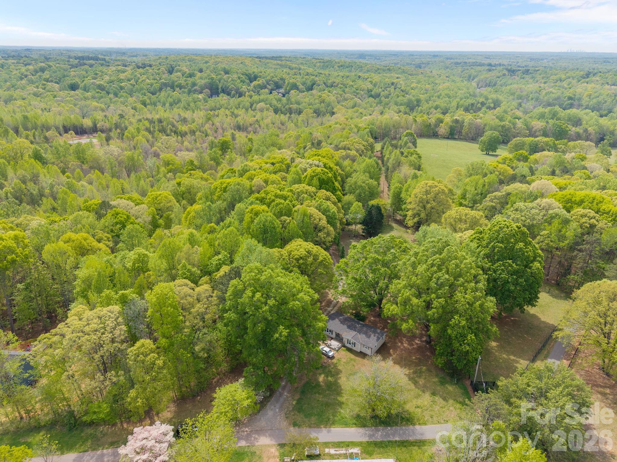 5748 & 5750 Vinewood Road