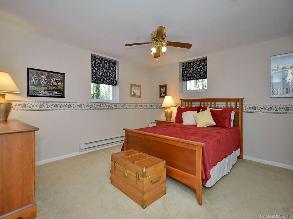 Haywood Knolls - Residential