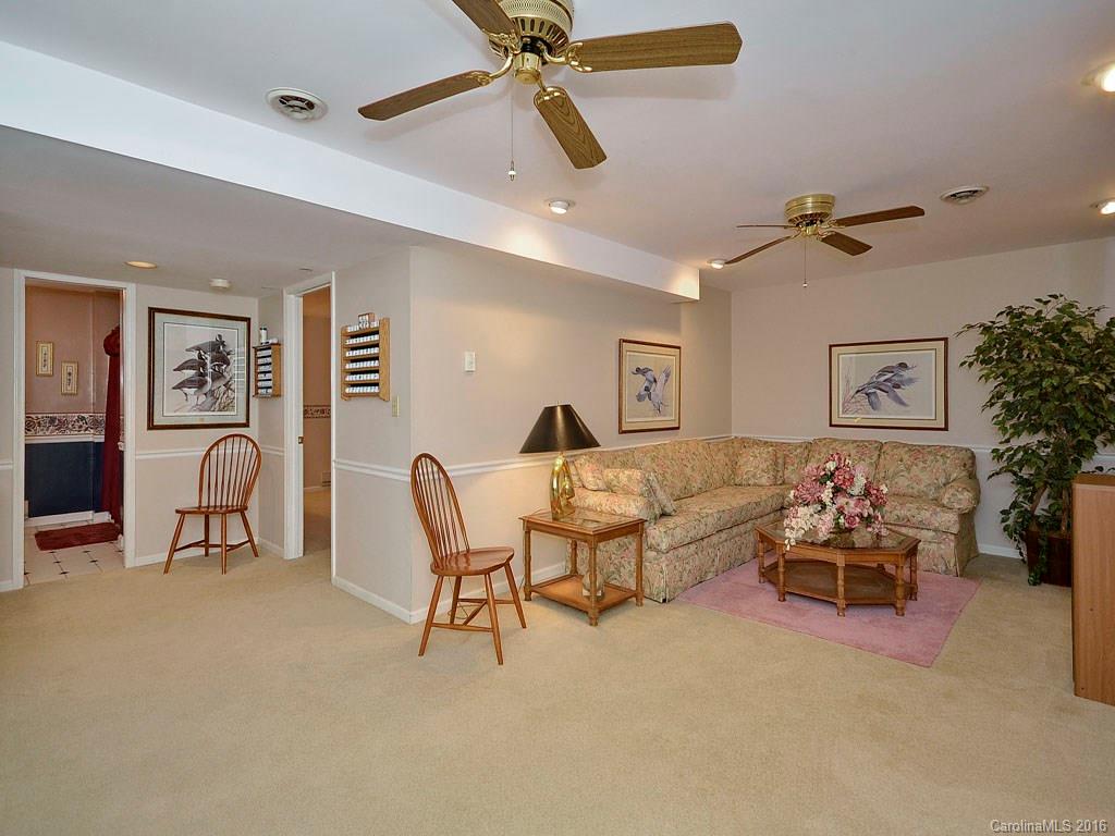 Haywood Knolls - Residential