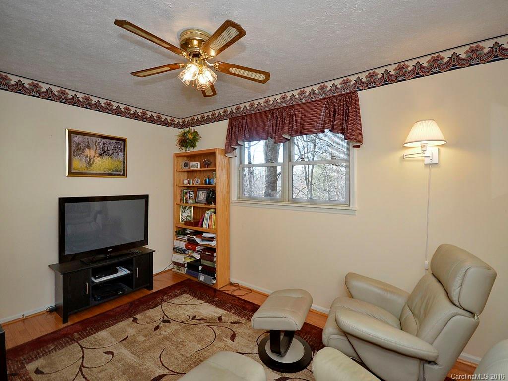 Haywood Knolls - Residential