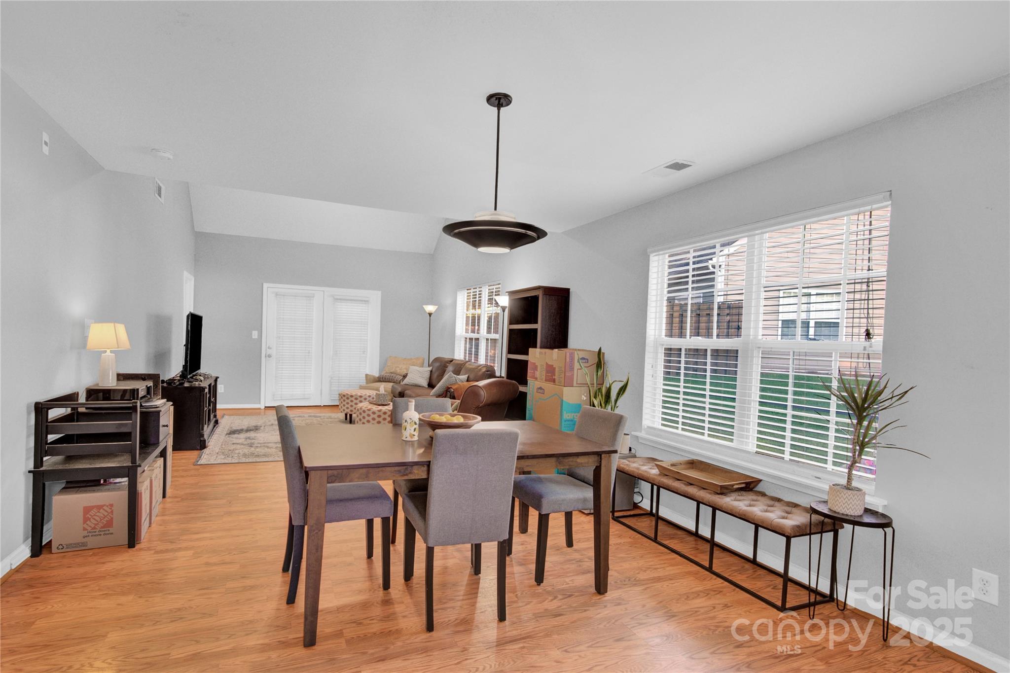 8811 Roseton Lane