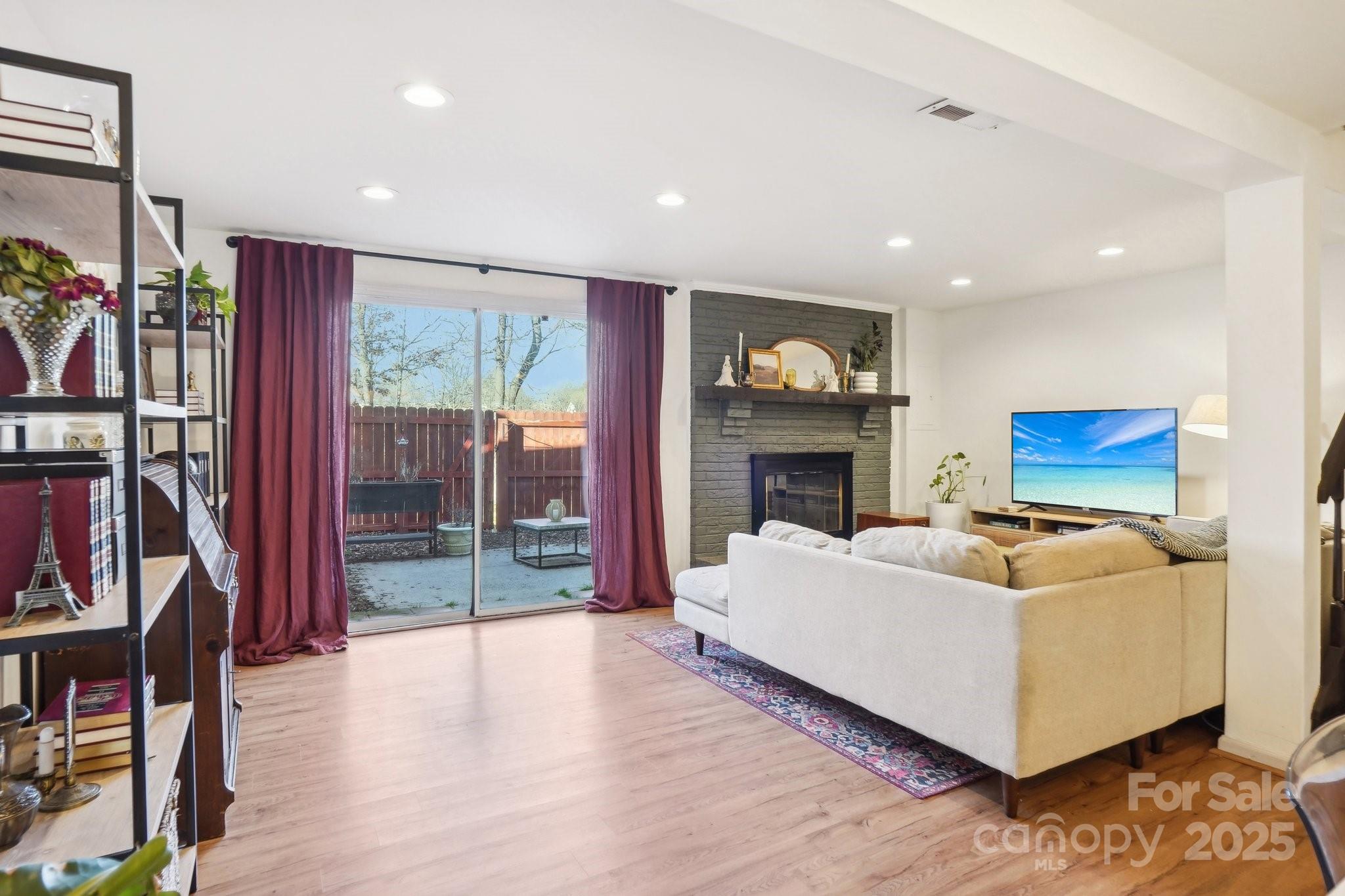 5300 Fair Wind Lane