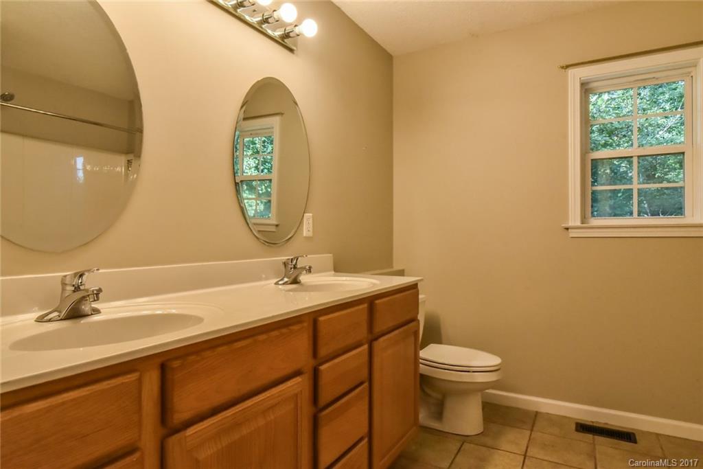 Oak Crest - Residential