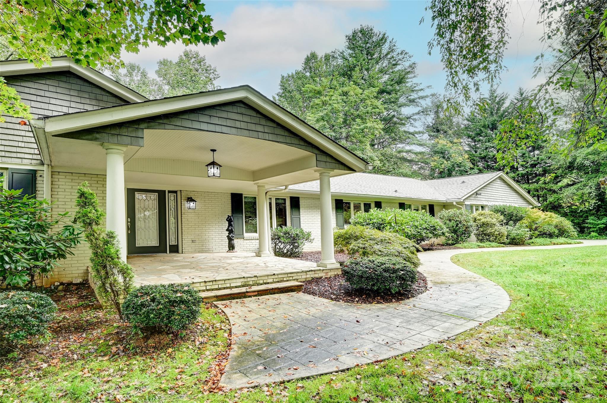 415 Vanderbilt Road