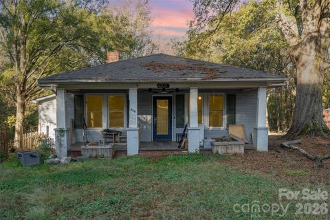 Photo of 420 Brookwood Avenue, Albemarle, NC 28001 (MLS # 4316753)