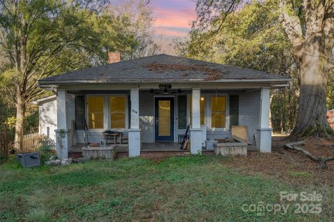 Photo of 420 Brookwood Avenue, Albemarle, NC 28001 (MLS # 4316753)