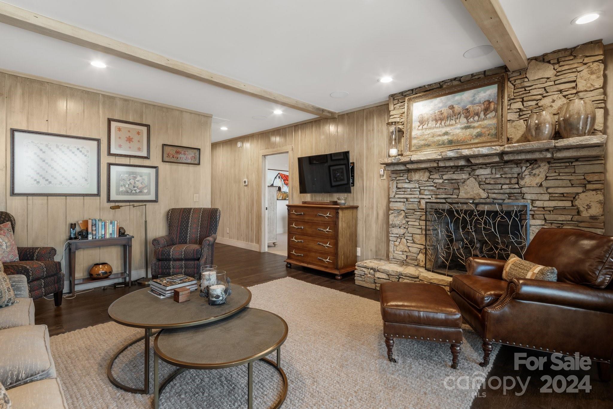 Wolf Laurel - Residential