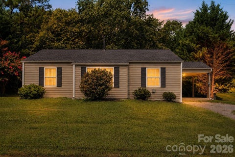 Photo of 1037 Cherokee Avenue, Rock Hill, SC 29732 (MLS # 4408050)