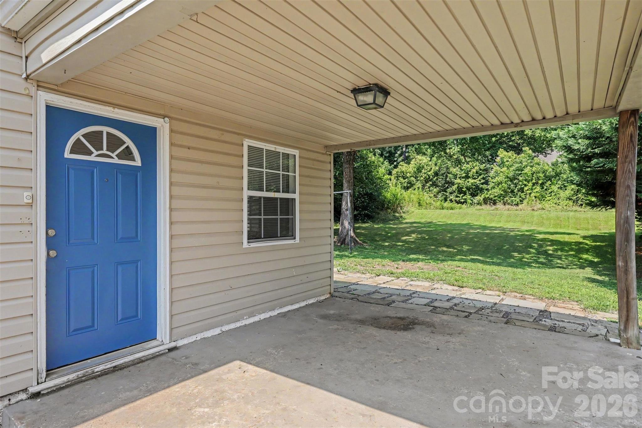 1037 Cherokee Avenue