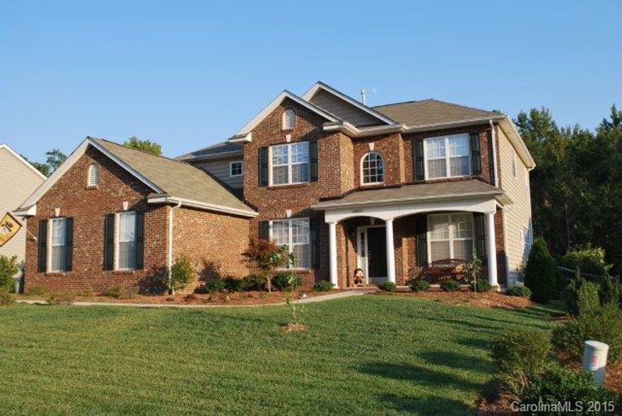 Great rental available in The Reserve!  Pets allowed but conditional.  Available after 8/15.