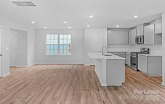 The Retreat at Cameron Commons - Residential Lease