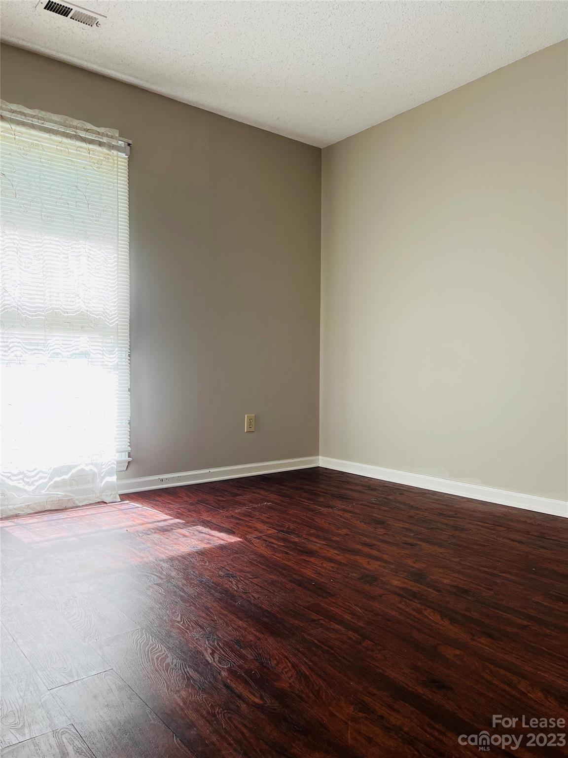 Mcalpine Woods - Residential Lease