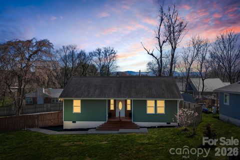 1844 Willow Road Hendersonville NC 28739