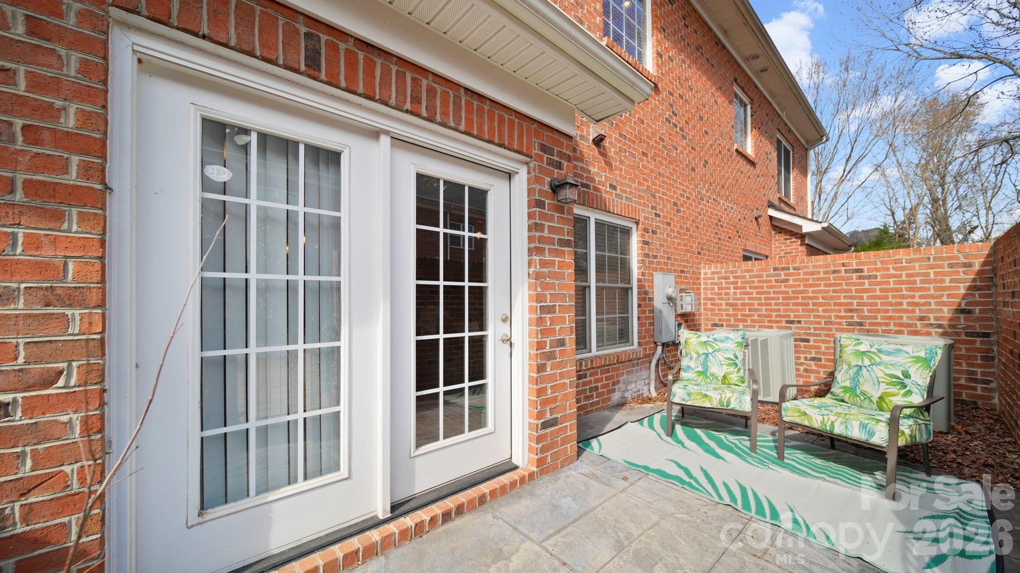 Beacon Knoll Villas - Residential