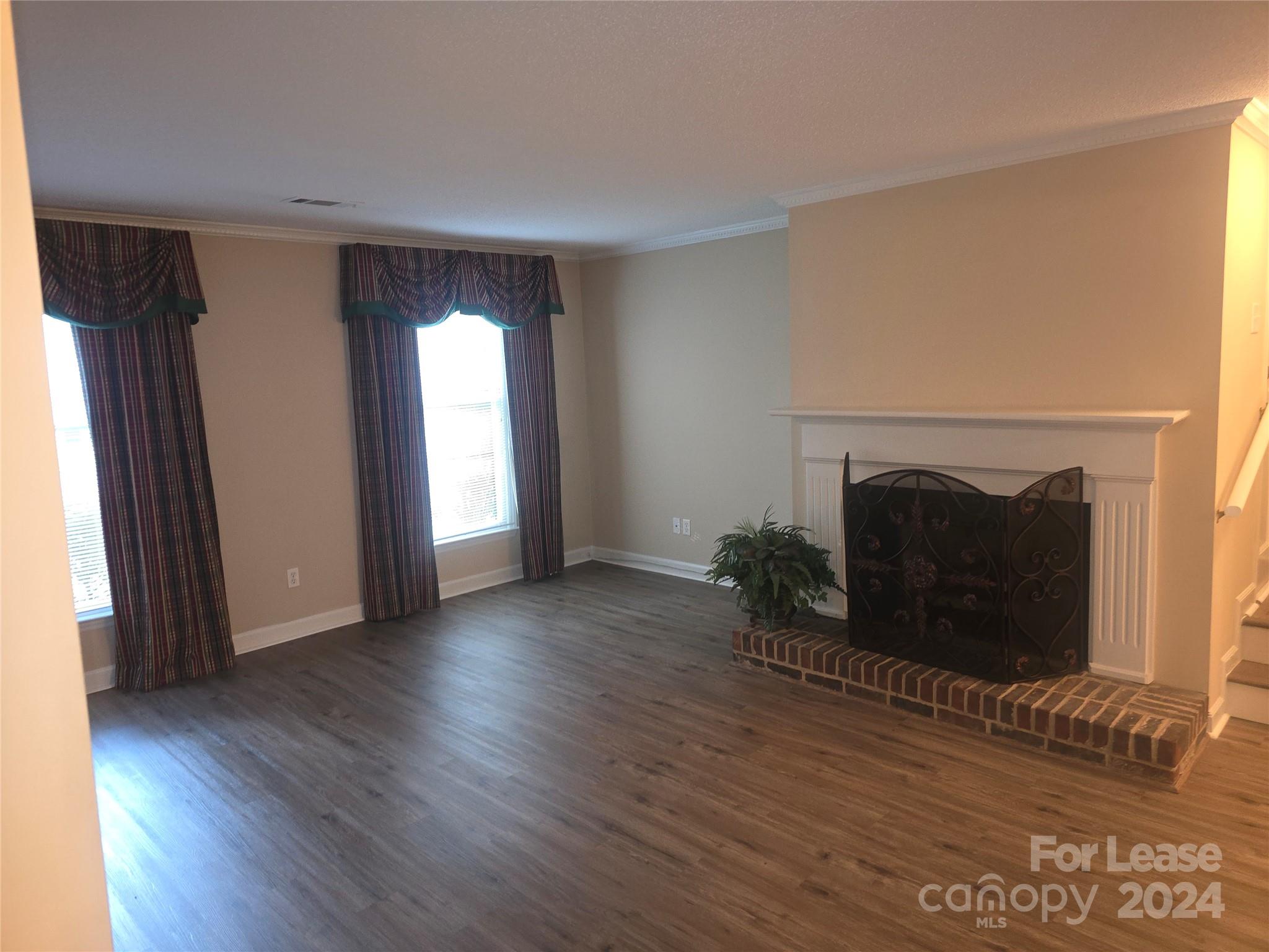 Tall Oaks - Residential Lease