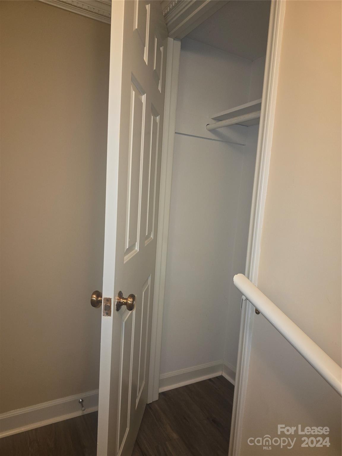 Tall Oaks - Residential Lease