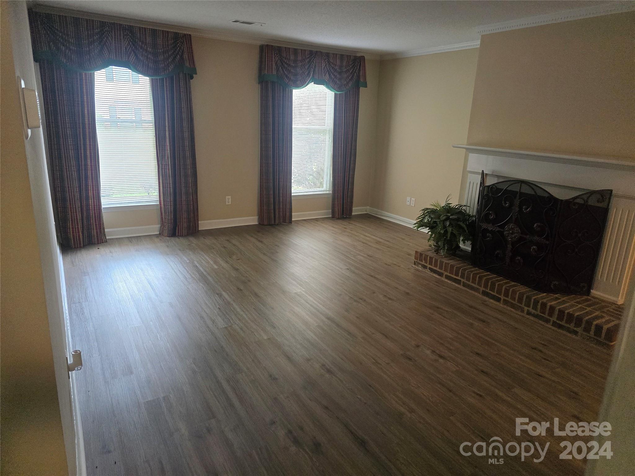 Tall Oaks - Residential Lease