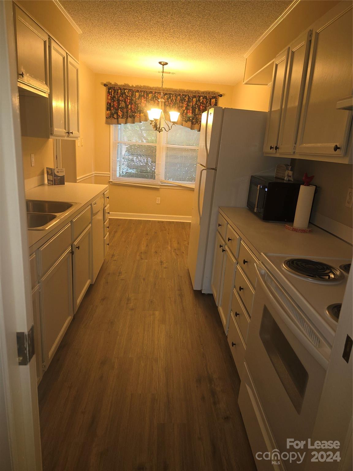 Tall Oaks - Residential Lease