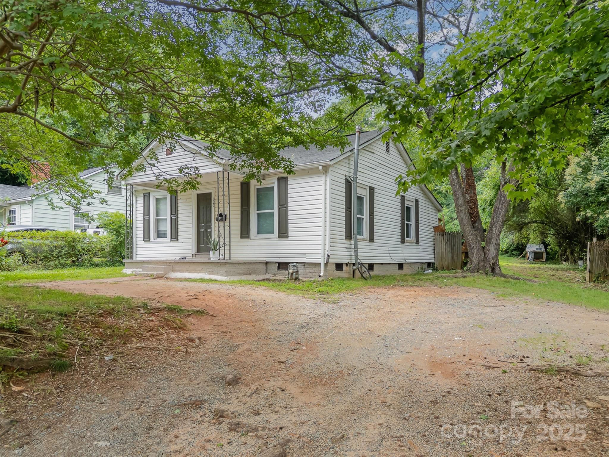 822 Cantwell Street