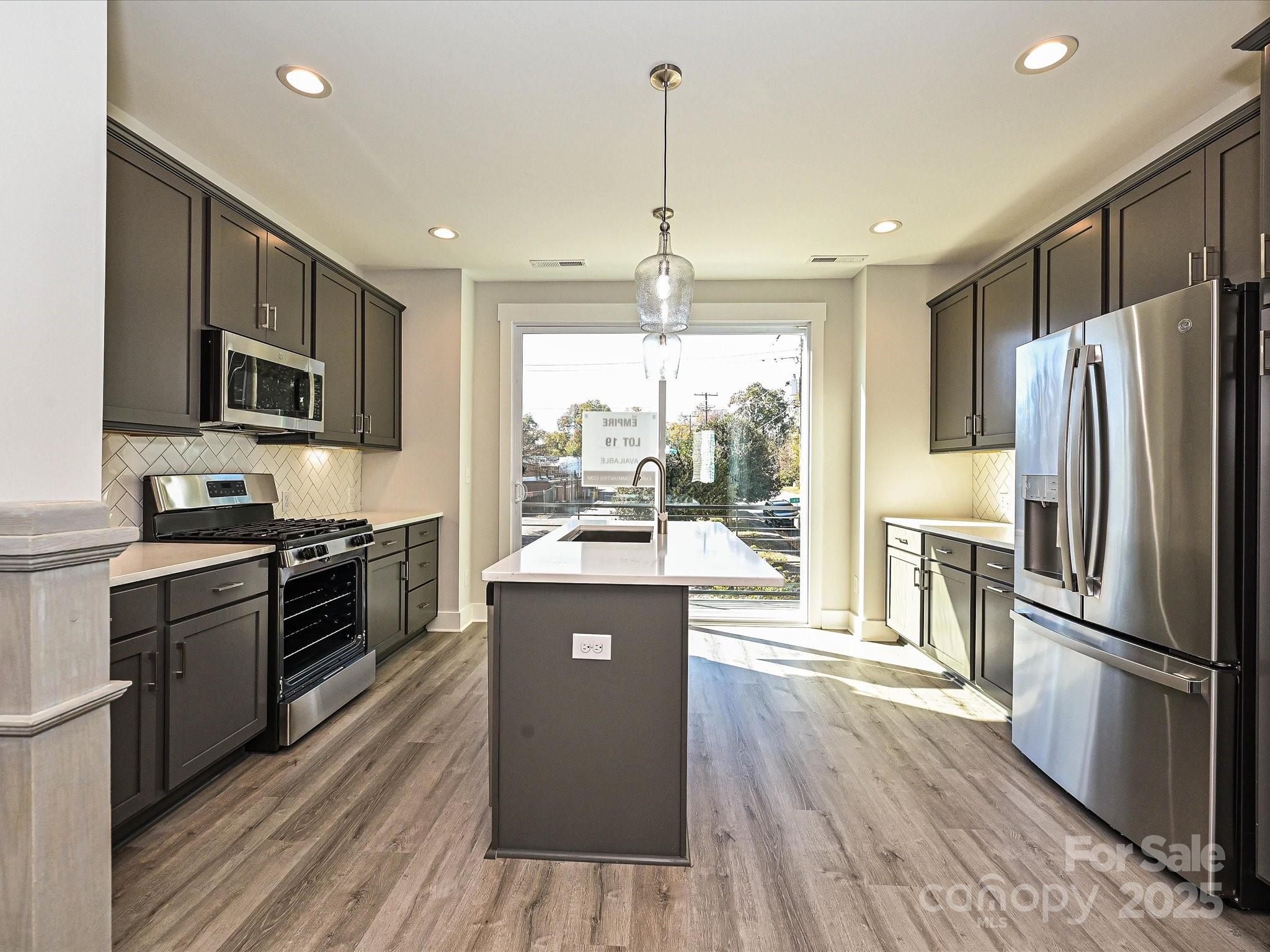 1225 E 34th Street CSW0419