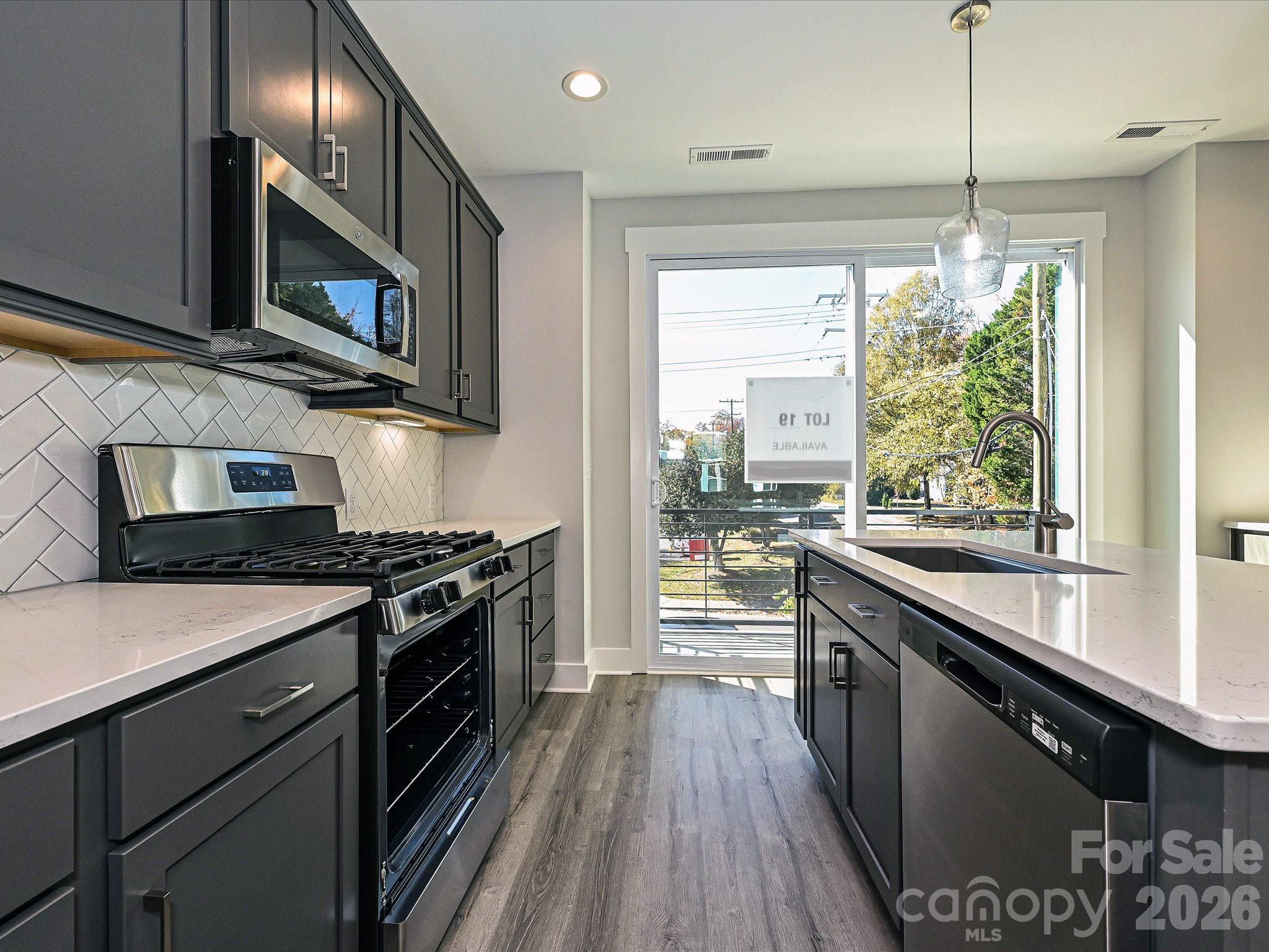 1225 E 34th Street CSW0419