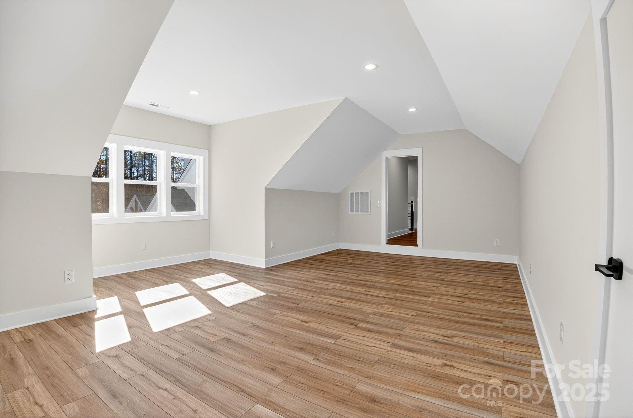 Windsor Pointe - Residential