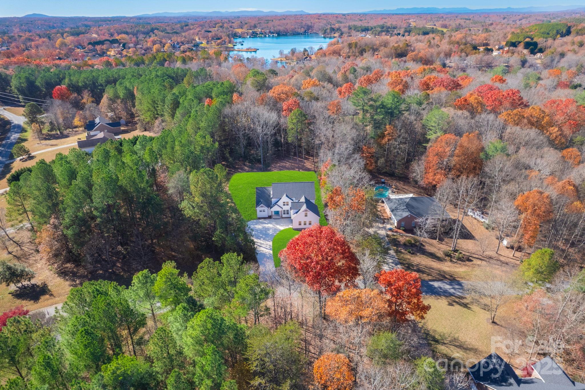 Windsor Pointe - Residential