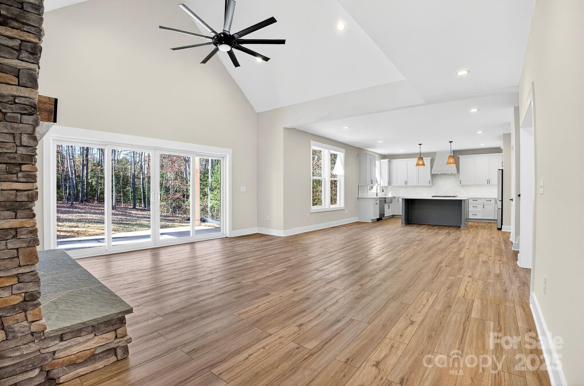 Windsor Pointe - Residential