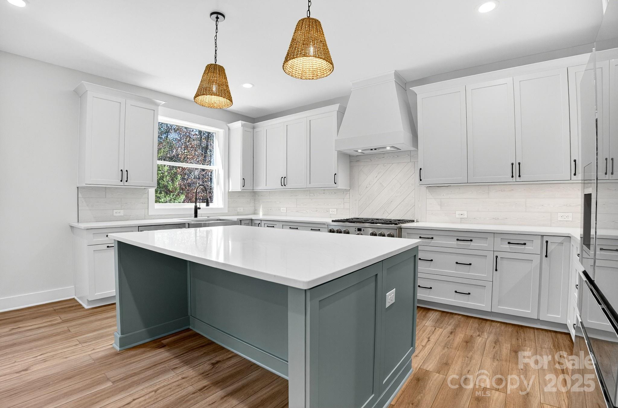 Windsor Pointe - Residential