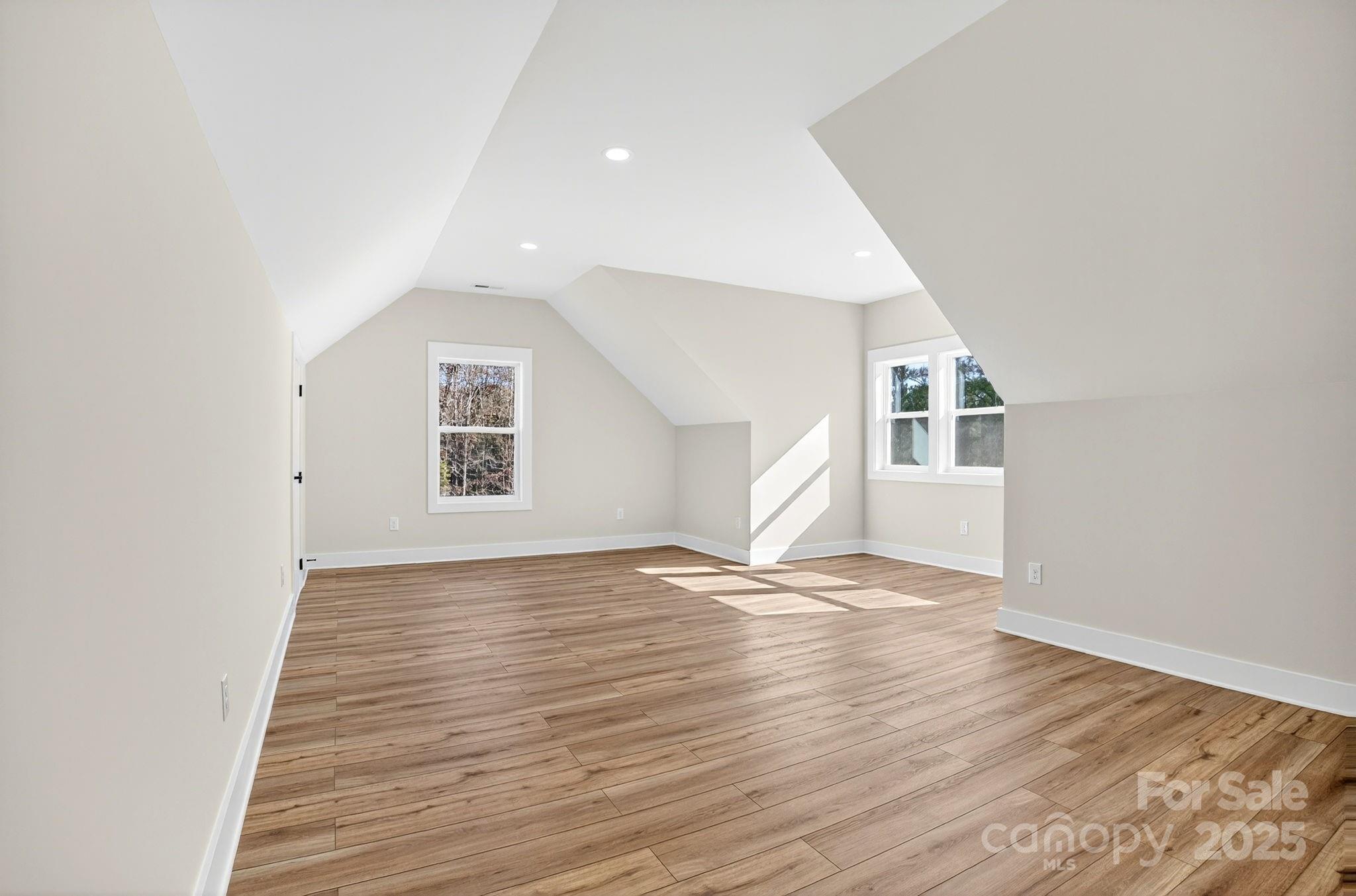 Windsor Pointe - Residential