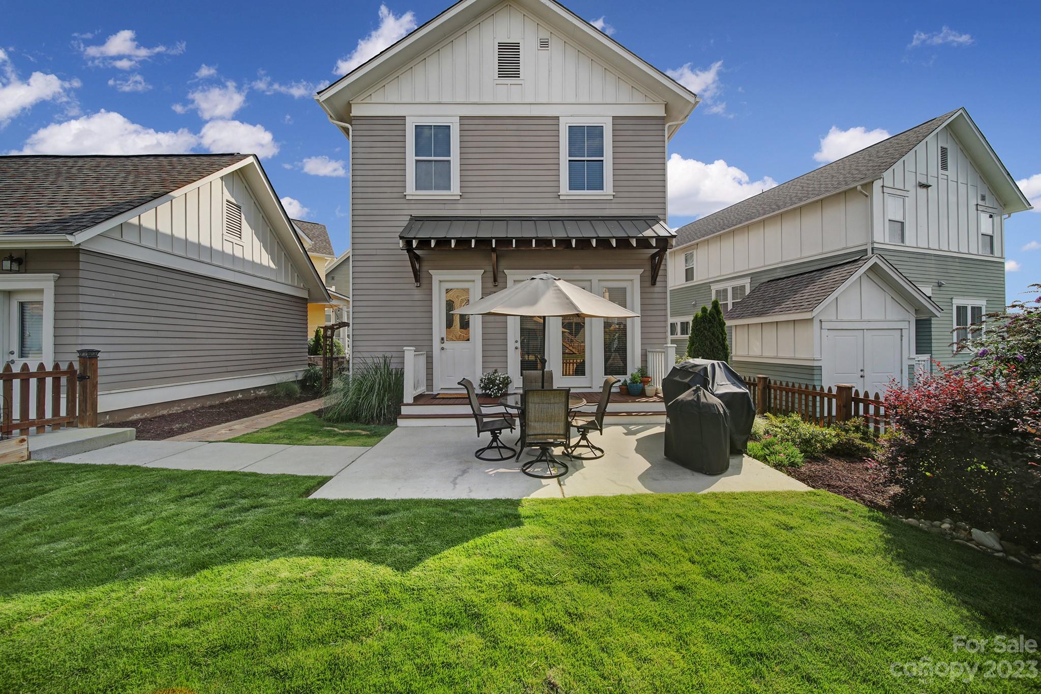 Riverwalk - Residential