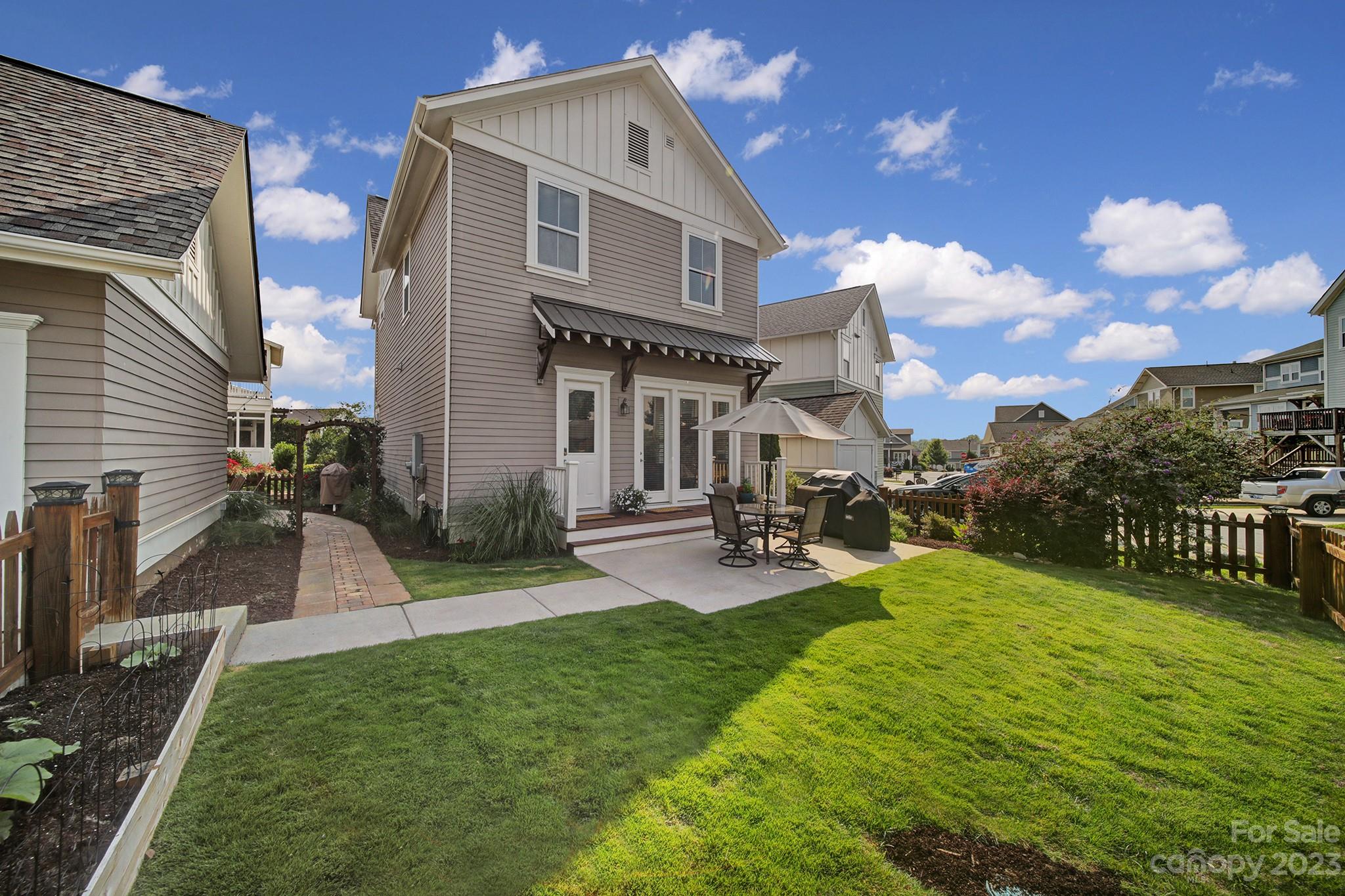 Riverwalk - Residential