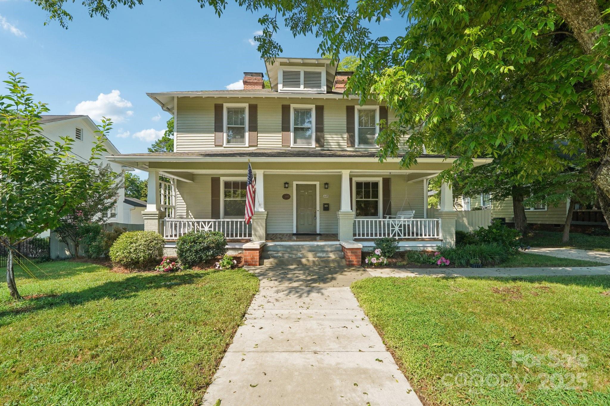 448 Union Street S